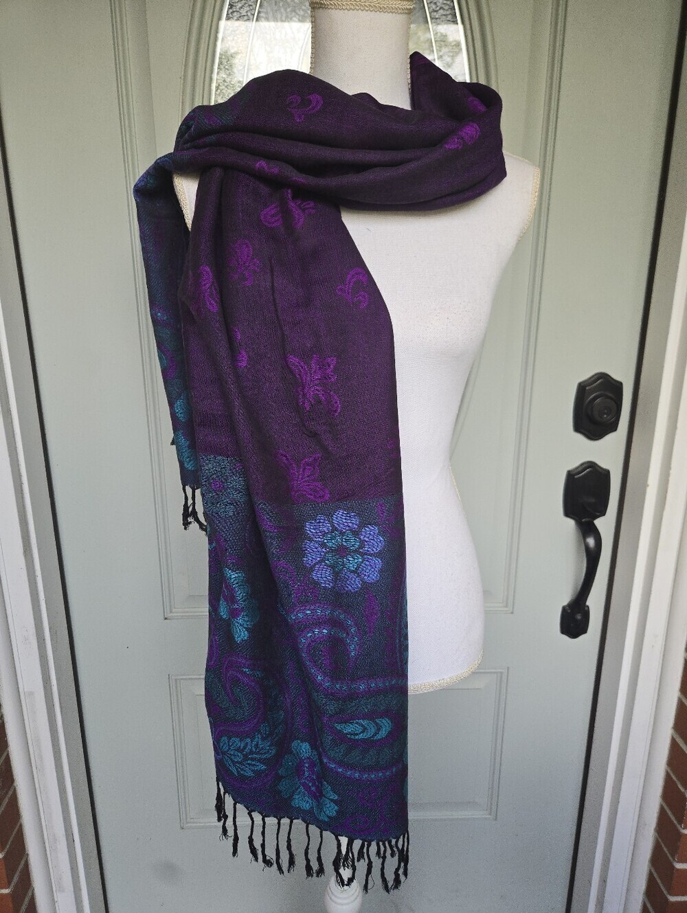 Pasiley Scarf